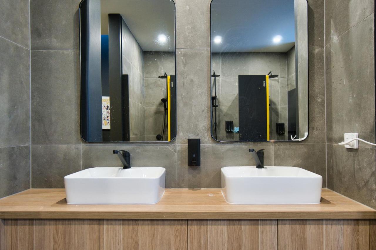 אדלייד Dreamy Stays Accommodation - Private Rooms With Shared Bathrooms מראה חיצוני תמונה