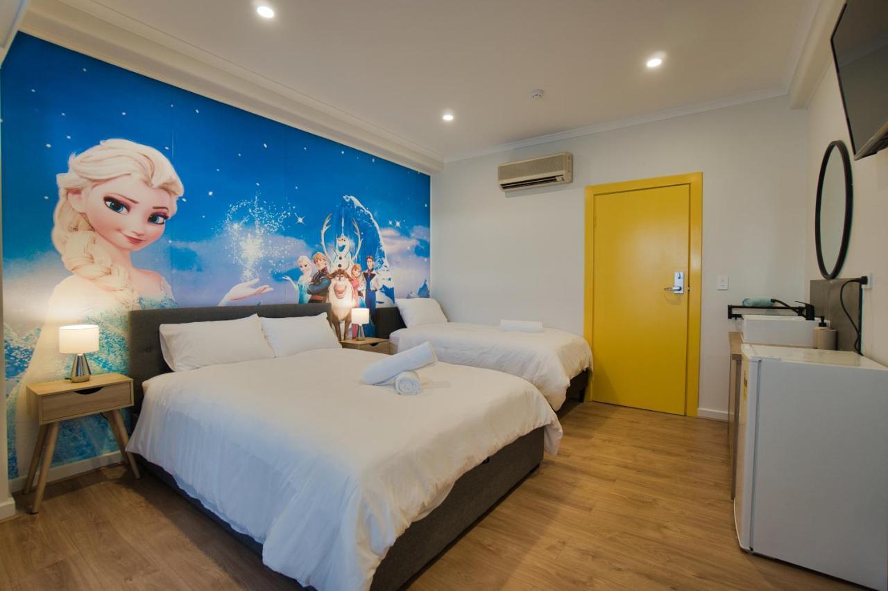 אדלייד Dreamy Stays Accommodation - Private Rooms With Shared Bathrooms מראה חיצוני תמונה