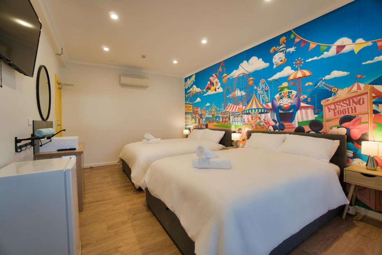 אדלייד Dreamy Stays Accommodation - Private Rooms With Shared Bathrooms מראה חיצוני תמונה